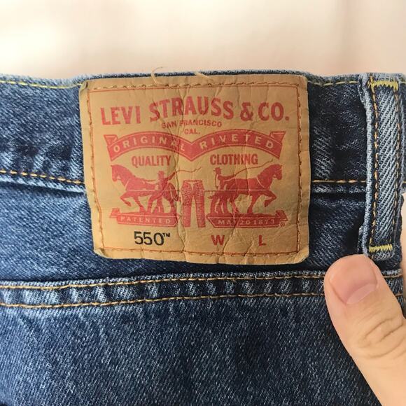 Levi's 550 Men's 56x30 Fits 55x29 Dark Stonewash Relaxed Fit 100% Cotton Jeans - Picture 7 of 12